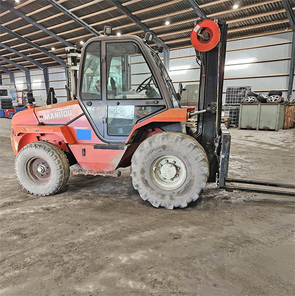 Manitou MC 50 Power shift - Chariot élévateur: photos 1 Manitou MC 50 Power shift - Chariot élévateur: photos 1
