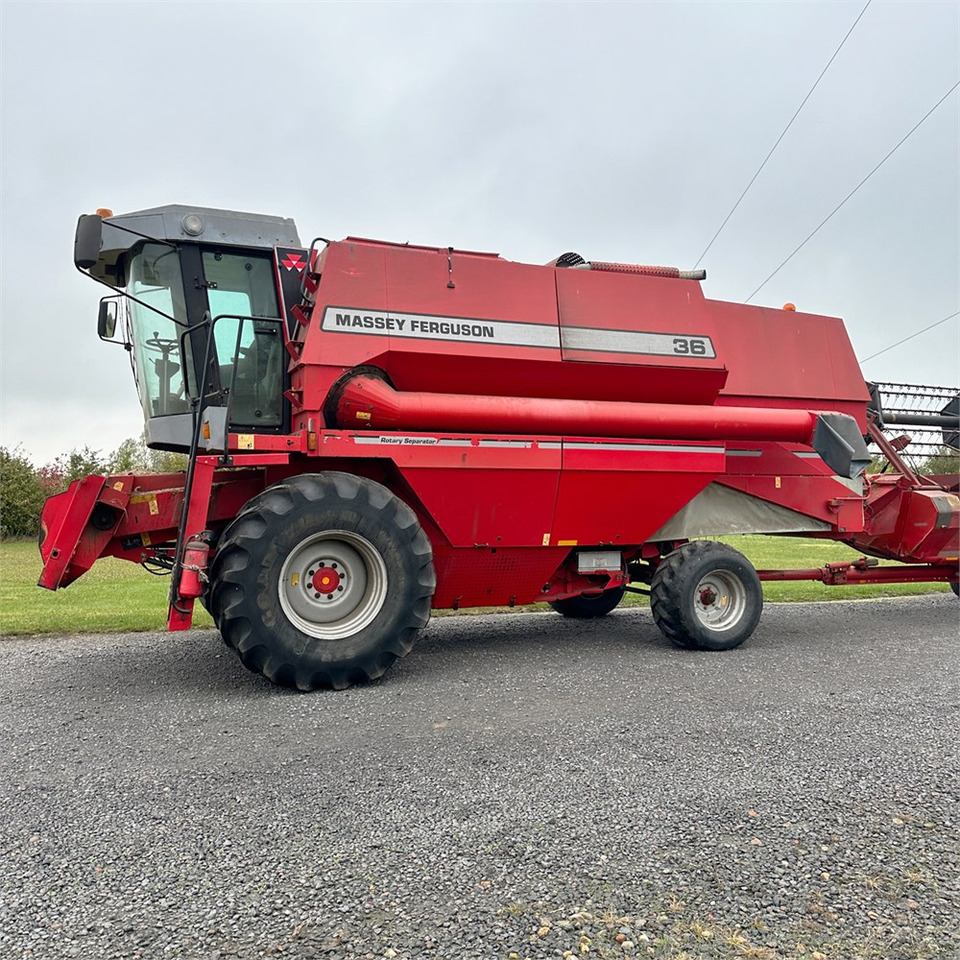 Massey Ferguson 36 - Matériel de récolte: photos 2 Massey Ferguson 36 - Matériel de récolte: photos 2