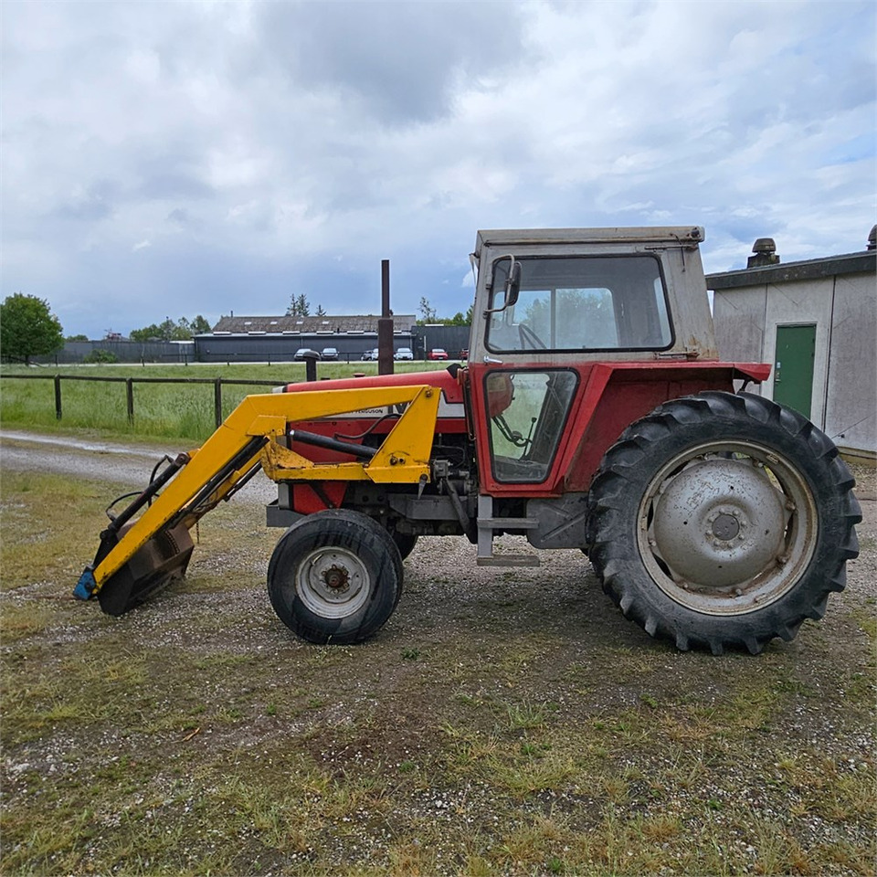 Massey Ferguson 590 - Tracteur agricole: photos 3 Massey Ferguson 590 - Tracteur agricole: photos 3