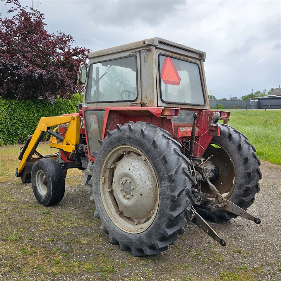 Massey Ferguson 590 - Tracteur agricole: photos 4 Massey Ferguson 590 - Tracteur agricole: photos 4