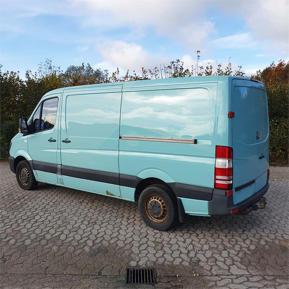 Mercedes 213 CTI - Fourgon utilitaire: photos 4 Mercedes 213 CTI - Fourgon utilitaire: photos 4