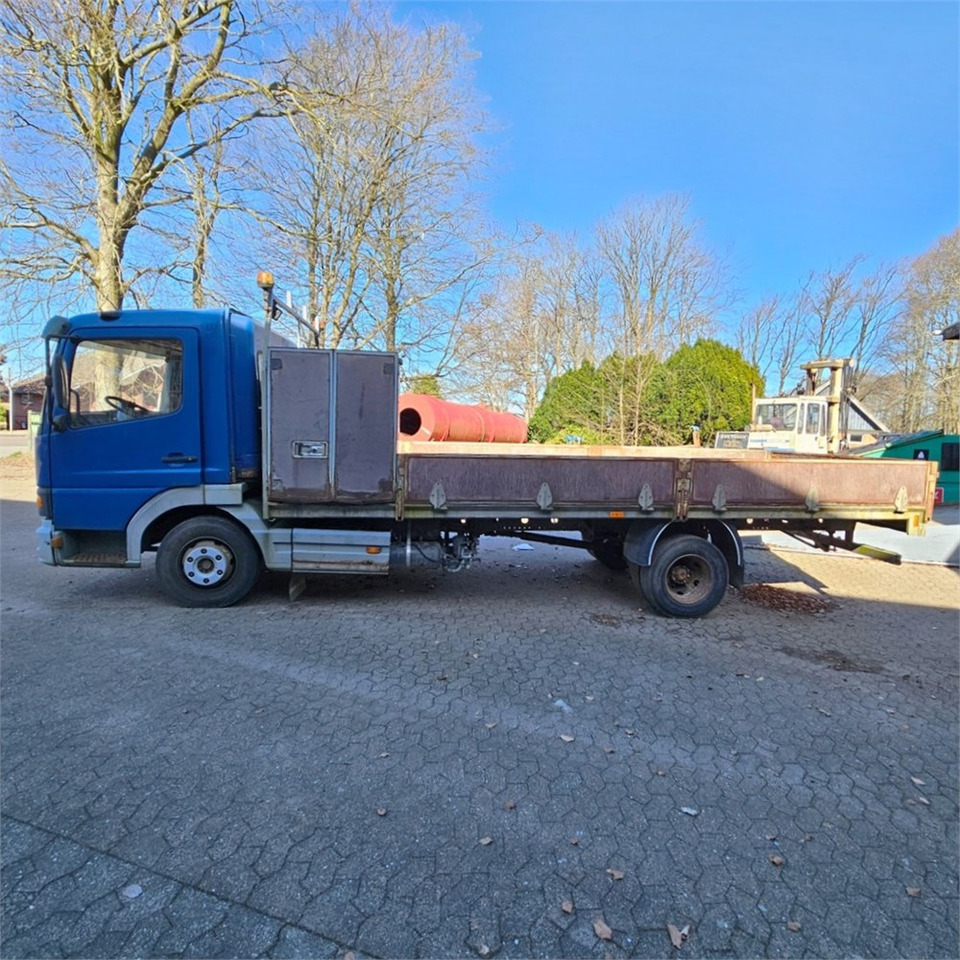 Mercedes ATEGO 817 - Camion plateau: photos 2 Mercedes ATEGO 817 - Camion plateau: photos 2