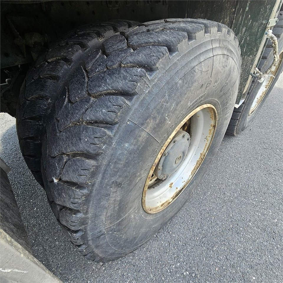 Camion plateau, Camion grue Mercedes Actros 3341 A BlueTec 5: photos 45