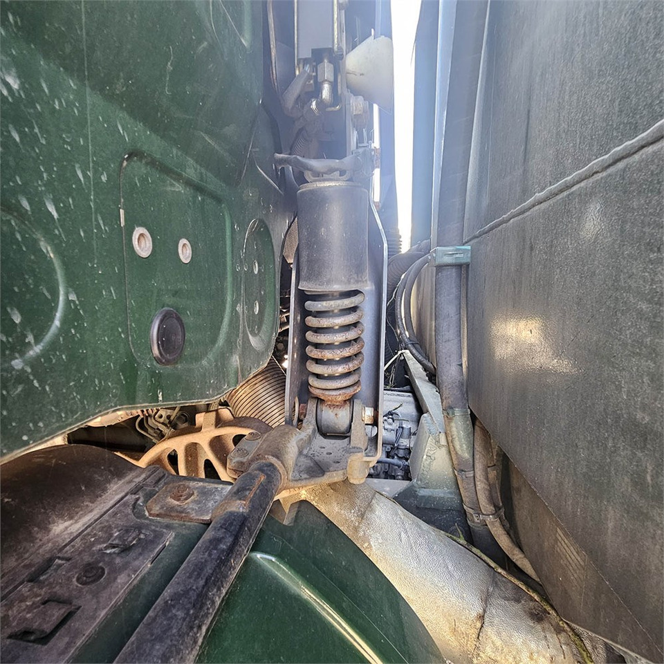 Camion plateau, Camion grue Mercedes Actros 3341 A BlueTec 5: photos 39