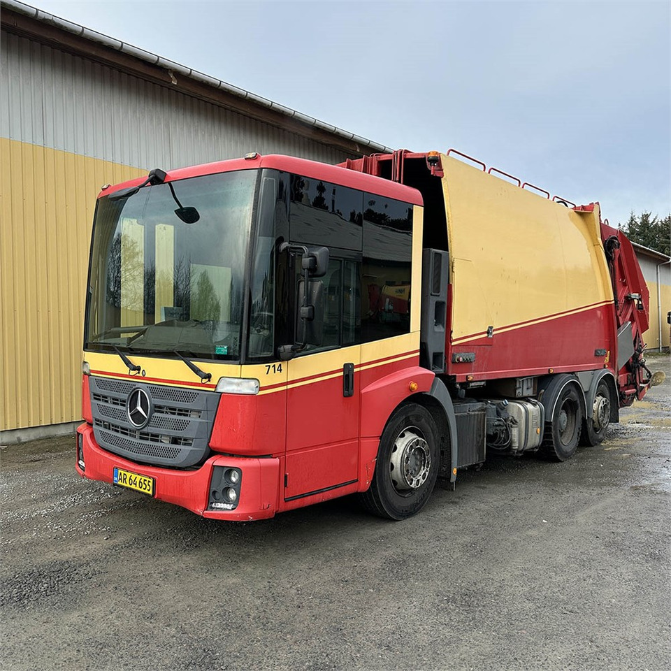 Mercedes ECONIC 2630 (L 6x2/4) - Benne à ordures ménagères: photos 1 Mercedes ECONIC 2630 (L 6x2/4) - Benne à ordures ménagères: photos 1