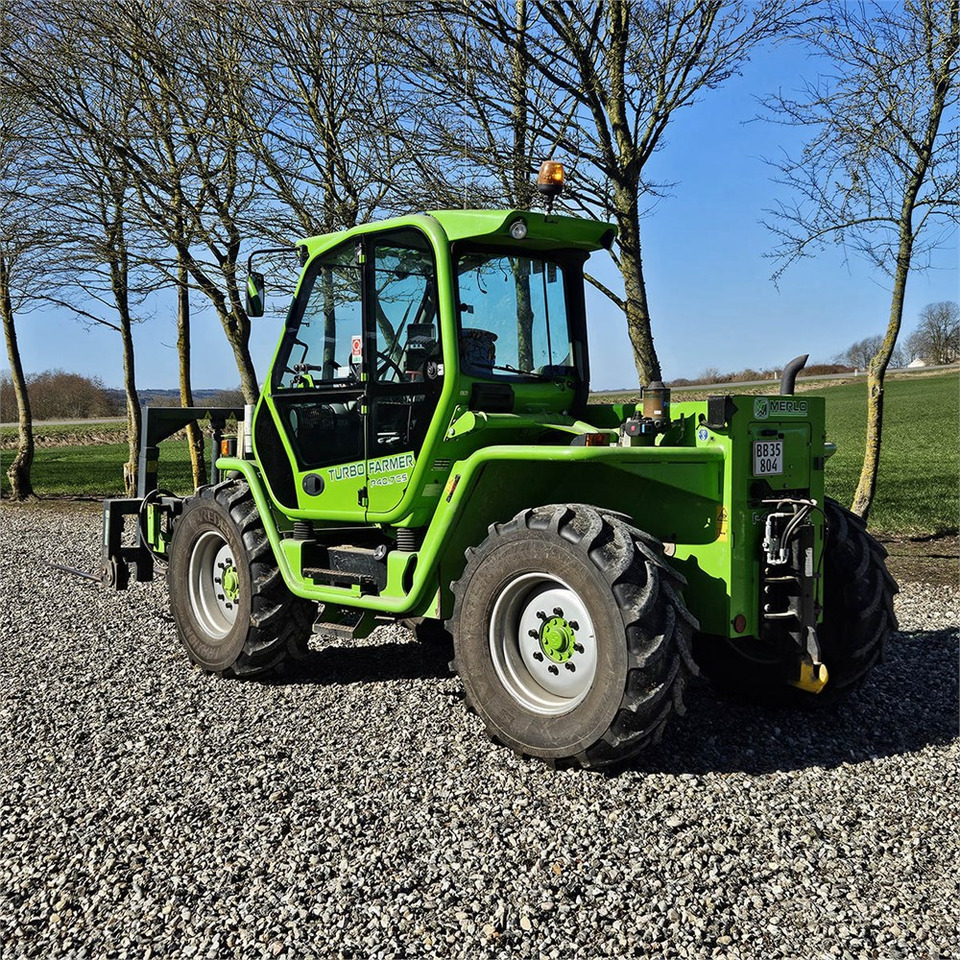Merlo TURBO FARMER P40.7CS - Chariot télescopique: photos 5 Merlo TURBO FARMER P40.7CS - Chariot télescopique: photos 5