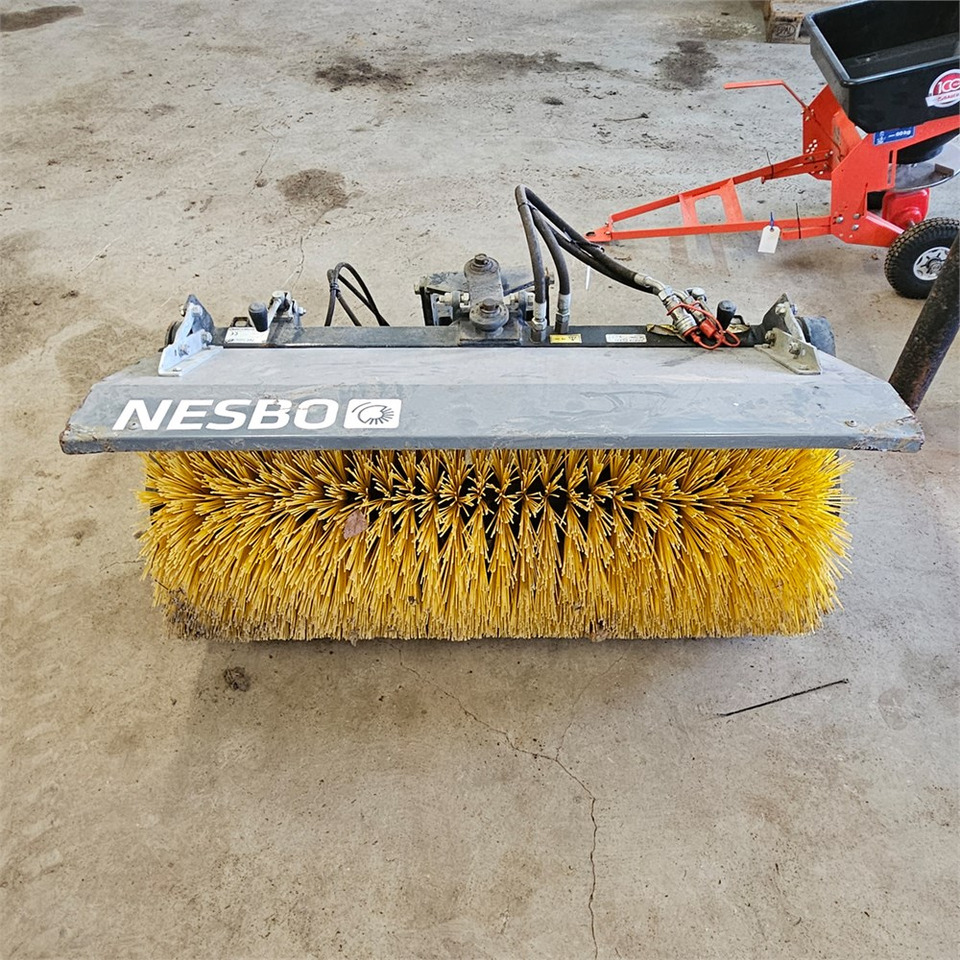 Nesbo HF 1200L5 - Brosse: photos 2 Nesbo HF 1200L5 - Brosse: photos 2