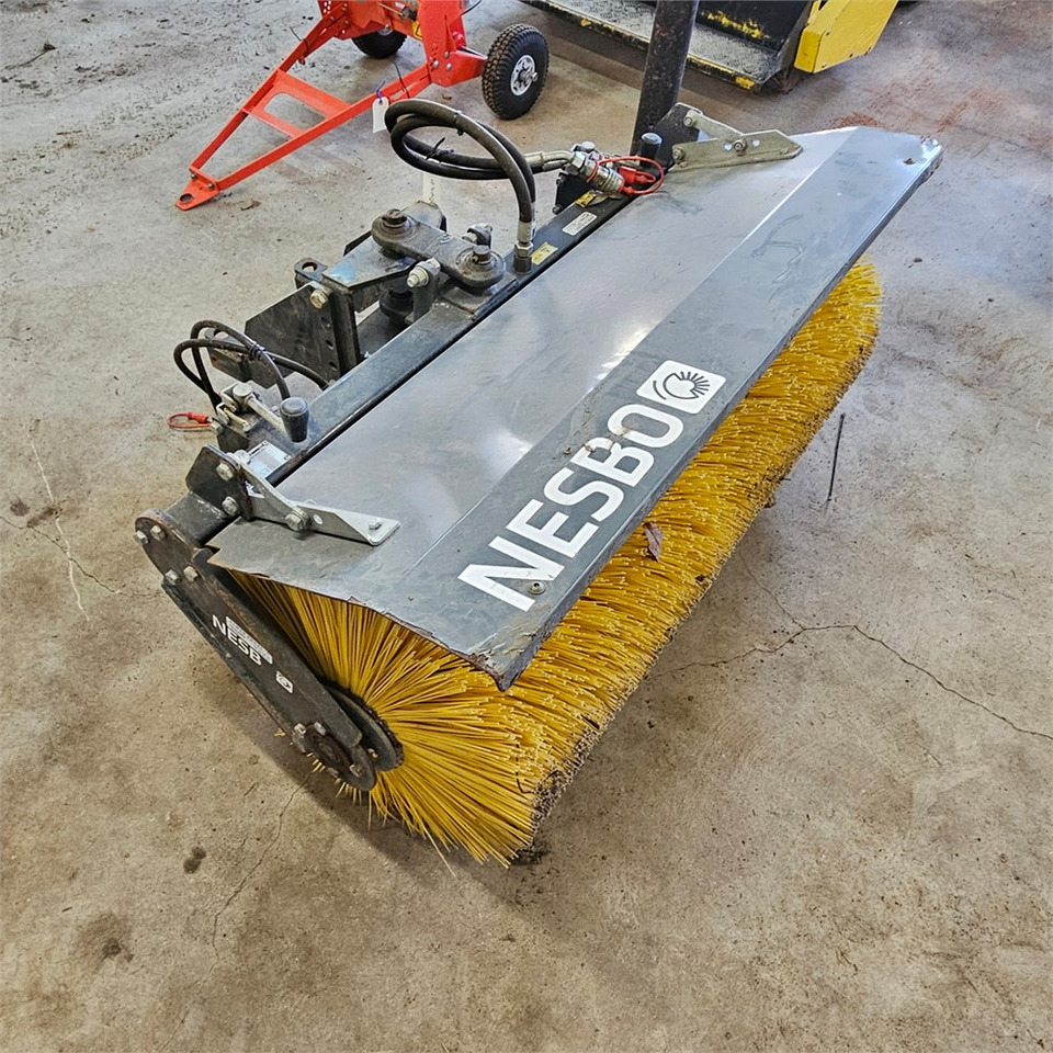 Nesbo HF 1200L5 - Brosse: photos 3 Nesbo HF 1200L5 - Brosse: photos 3