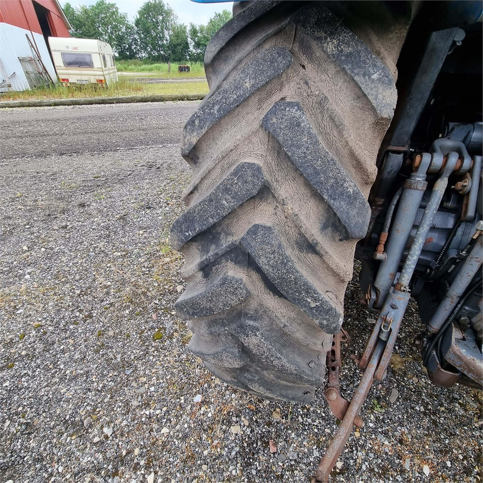 Tracteur agricole New Holland 7840: photos 37