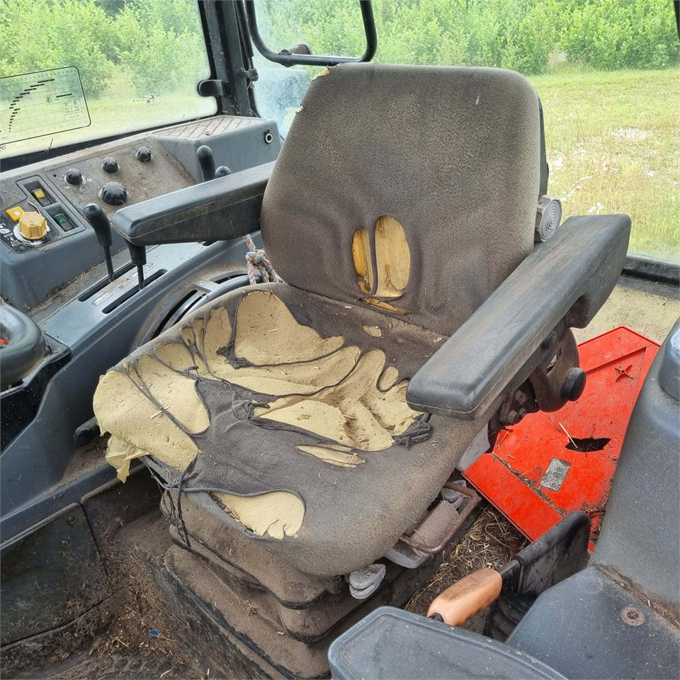 Tracteur agricole New Holland 7840: photos 11