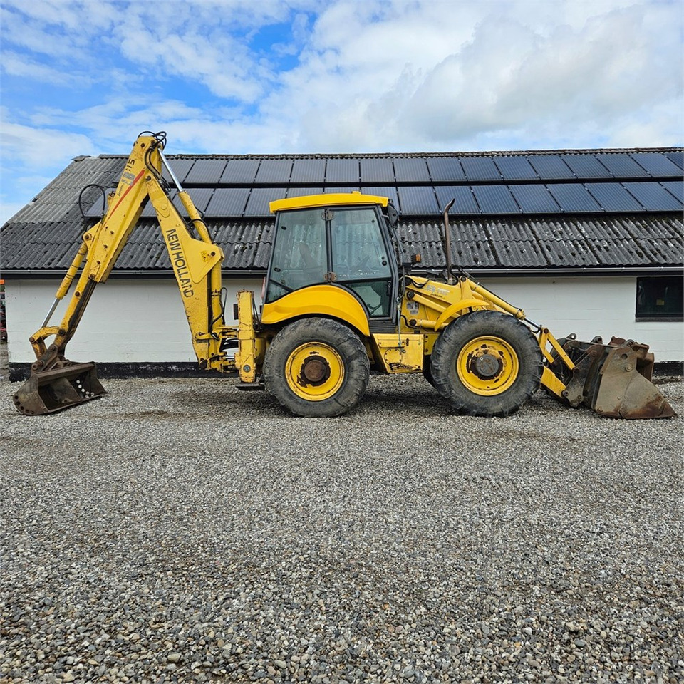 New Holland LB115-4PS - Tractopelle: photos 2 New Holland LB115-4PS - Tractopelle: photos 2