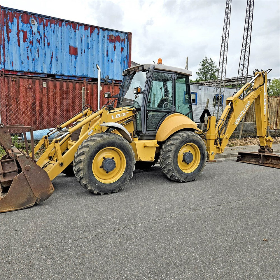 New Holland LB115 - Tractopelle: photos 2 New Holland LB115 - Tractopelle: photos 2