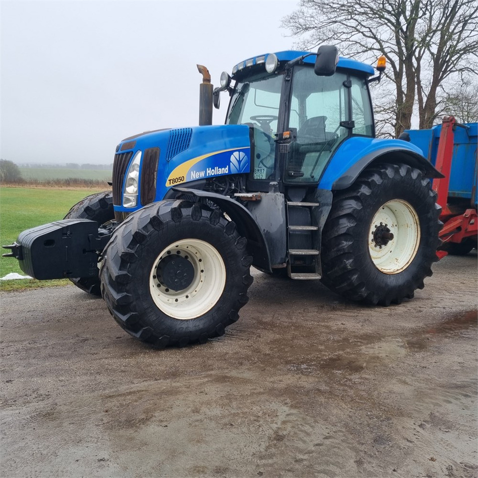 Tracteur agricole New Holland T 8050 Class 5: photos 1