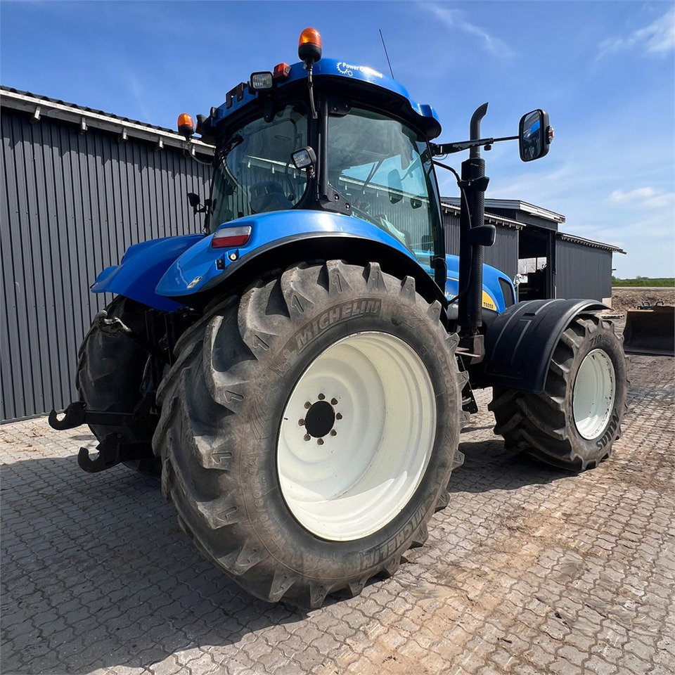 New Holland T6050 - Tracteur agricole: photos 4 New Holland T6050 - Tracteur agricole: photos 4