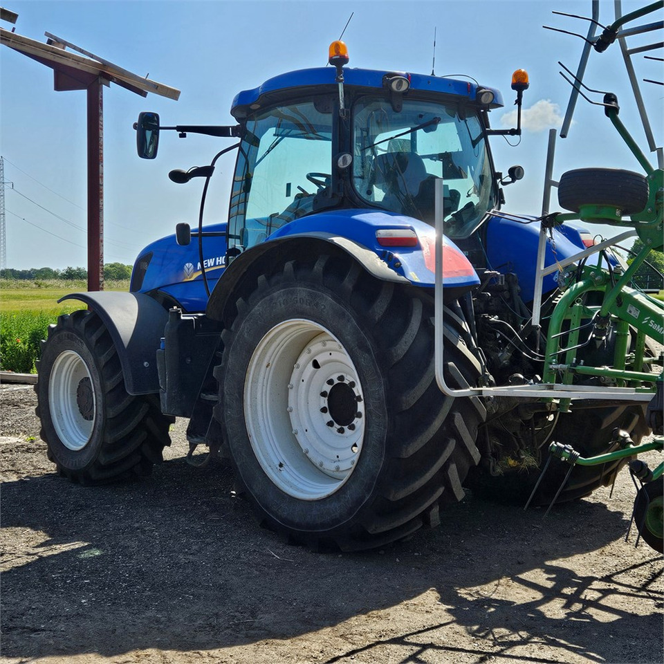 New Holland T7.235 Power Command - Tracteur agricole: photos 4 New Holland T7.235 Power Command - Tracteur agricole: photos 4