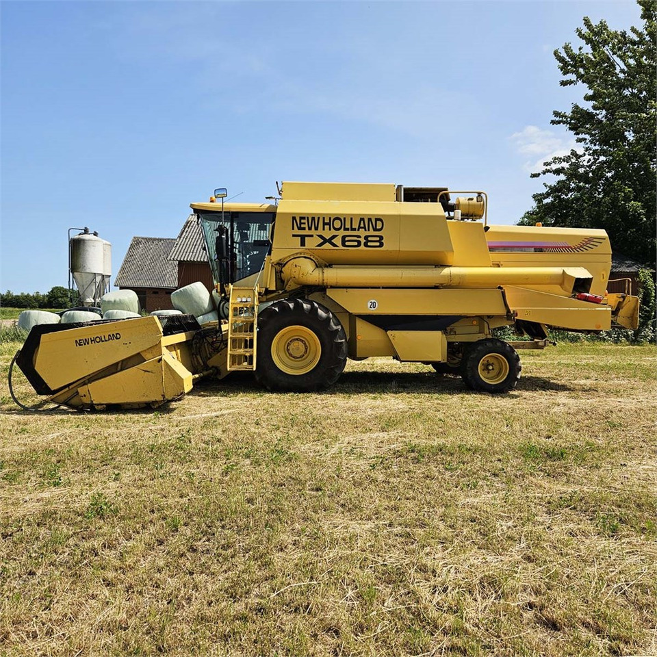 New Holland TX68 - Matériel de récolte: photos 2 New Holland TX68 - Matériel de récolte: photos 2