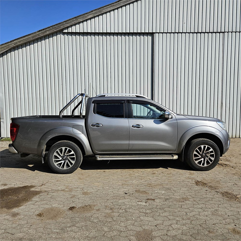 Pick-up Nissan Navara: photos 6
