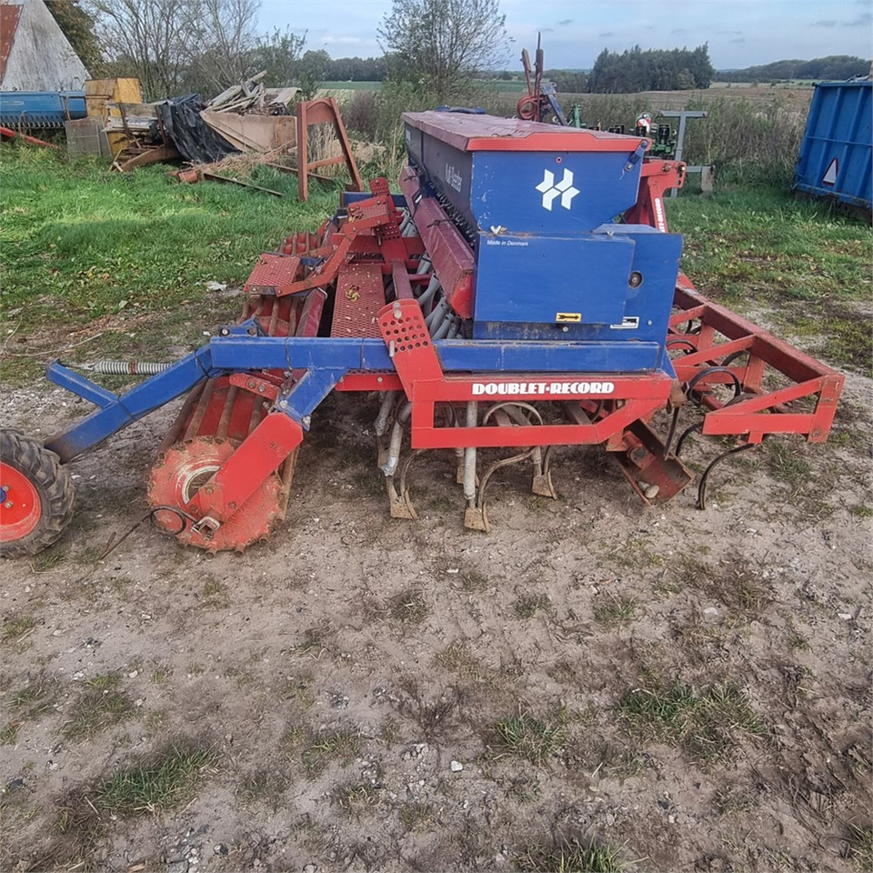 Nordsten Kulti-seeder - Semoir/ Planteuse: photos 2 Nordsten Kulti-seeder - Semoir/ Planteuse: photos 2