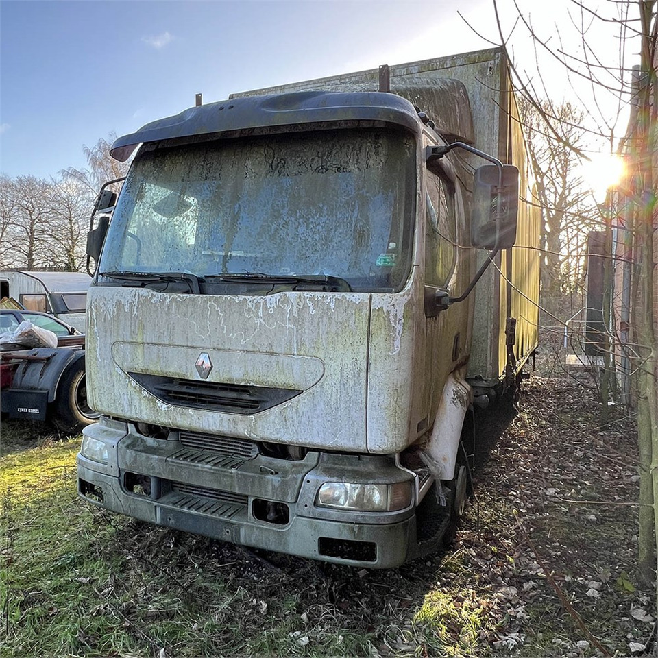 Renault 220 - Camion fourgon: photos 1 Renault 220 - Camion fourgon: photos 1