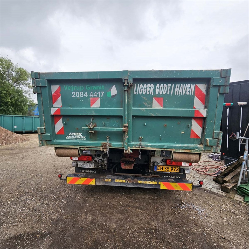 Renault D 26 Wide - Camion ampliroll: photos 5 Renault D 26 Wide - Camion ampliroll: photos 5
