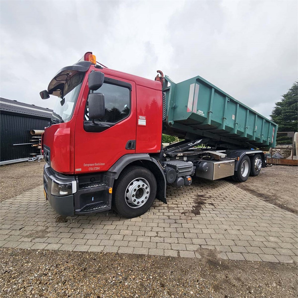 Renault D 26 Wide - Camion ampliroll: photos 2 Renault D 26 Wide - Camion ampliroll: photos 2