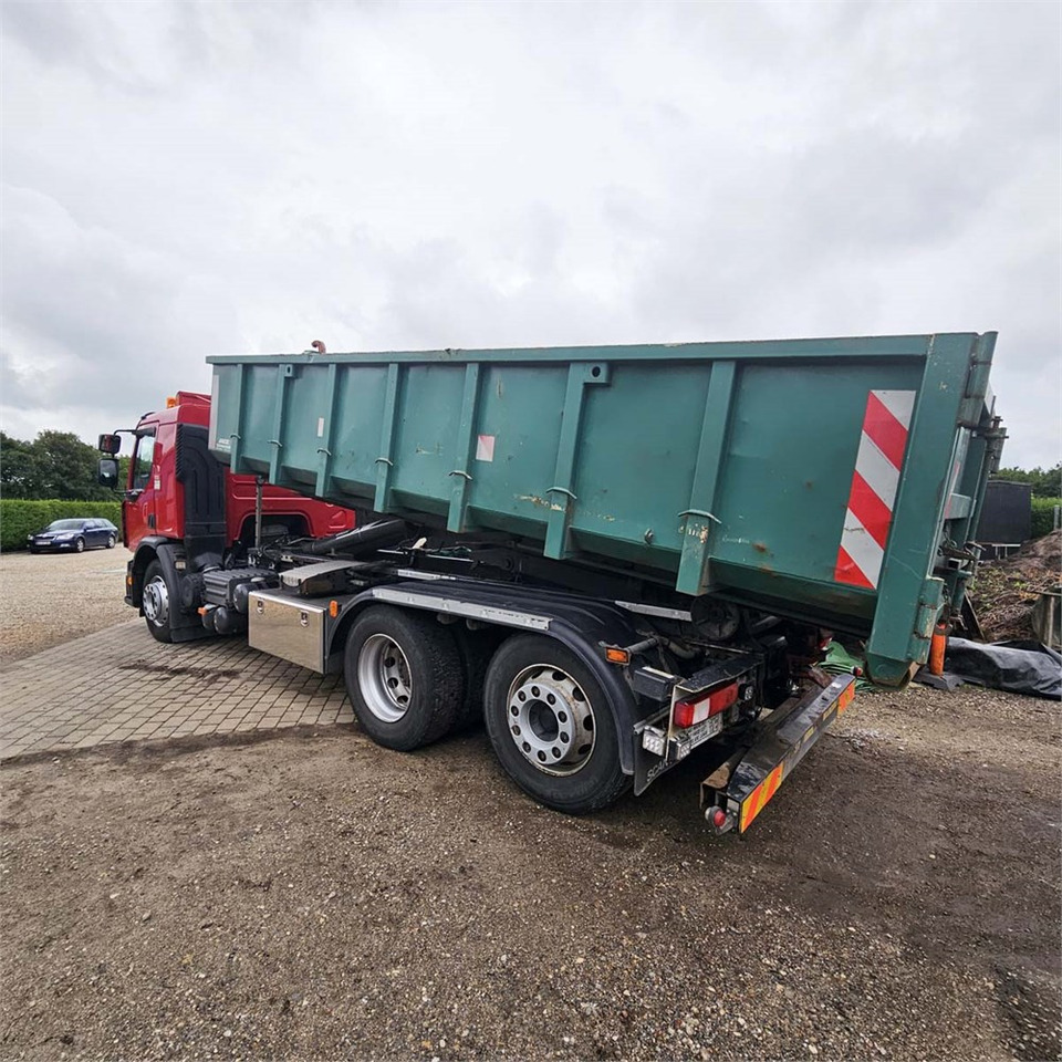 Renault D 26 Wide - Camion ampliroll: photos 4 Renault D 26 Wide - Camion ampliroll: photos 4