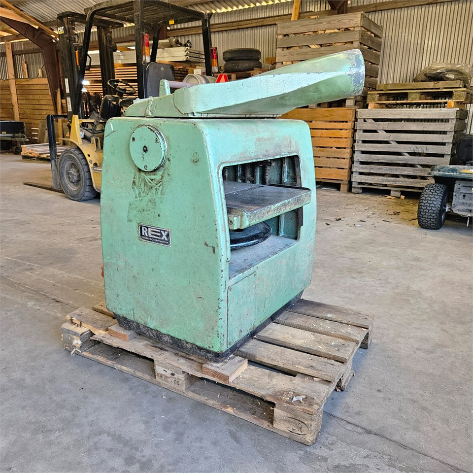 Rex 5.10 - Machine-outil: photos 3 Rex 5.10 - Machine-outil: photos 3