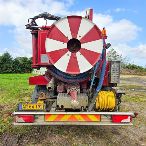 Scania P250 - Camion hydrocureur: photos 2 Scania P250 - Camion hydrocureur: photos 2