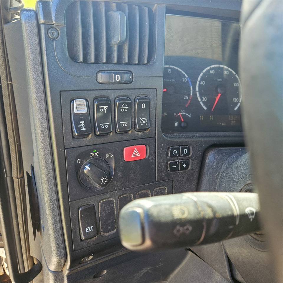 Camion - système de câble Scania P310: photos 20
