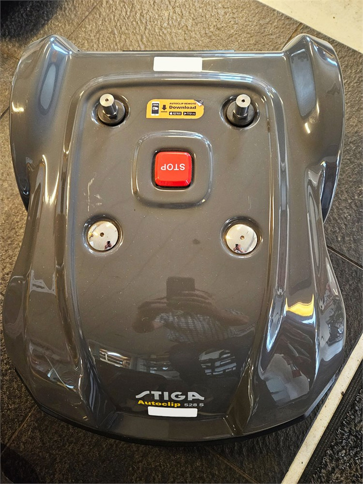 Stiga Autoclip 528 S - Robot - Motofaucheuse: photos 2 Stiga Autoclip 528 S - Robot - Motofaucheuse: photos 2