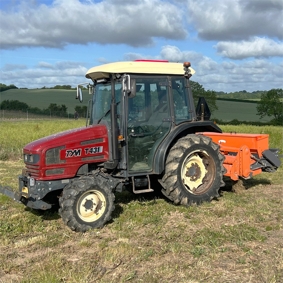 TYM T 431 - Tracteur communal: photos 1 TYM T 431 - Tracteur communal: photos 1