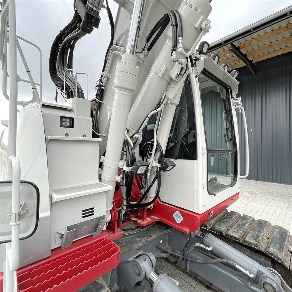 Pelle sur chenille Takeuchi TB 2150 R: photos 47 Pelle sur chenille Takeuchi TB 2150 R: photos 47