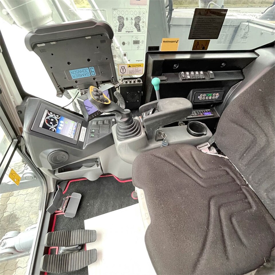 Pelle sur chenille Takeuchi TB 2150 R: photos 26 Pelle sur chenille Takeuchi TB 2150 R: photos 26