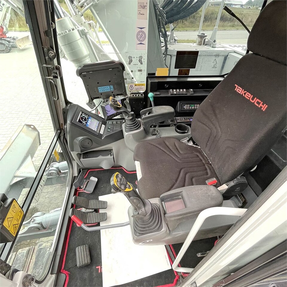 Pelle sur chenille Takeuchi TB 2150 R: photos 20 Pelle sur chenille Takeuchi TB 2150 R: photos 20