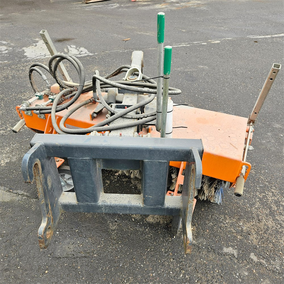 Tuchel Plus 590 - 135 - Brosse: photos 5 Tuchel Plus 590 - 135 - Brosse: photos 5