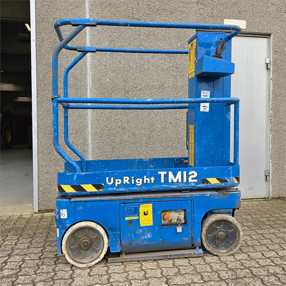 UpRight TM12 - Nacelle ciseaux: photos 3 UpRight TM12 - Nacelle ciseaux: photos 3