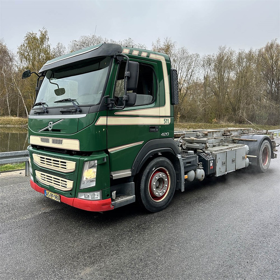 Volvo FM-330 - Camion - système de câble: photos 1 Volvo FM-330 - Camion - système de câble: photos 1