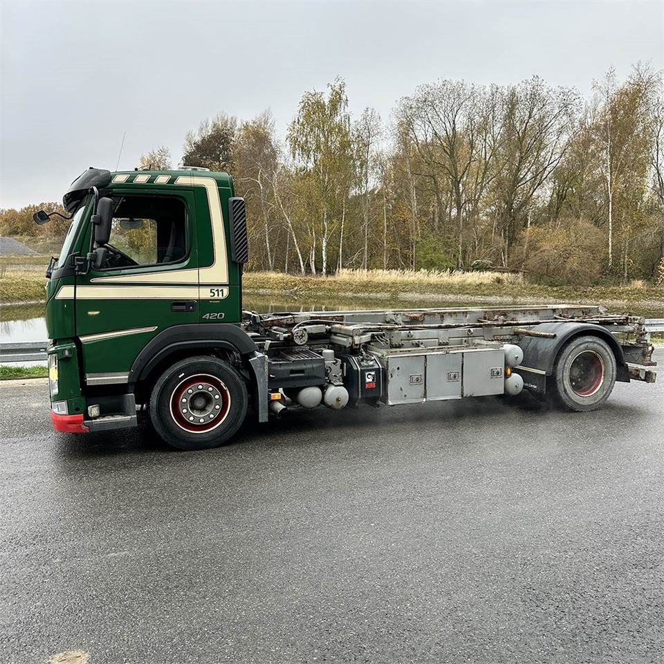 Volvo FM-330 - Camion - système de câble: photos 2 Volvo FM-330 - Camion - système de câble: photos 2