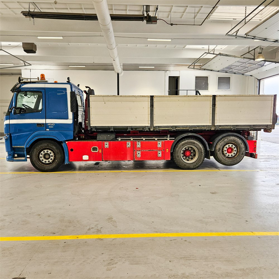 Volvo FM450 - Camion plateau: photos 3 Volvo FM450 - Camion plateau: photos 3