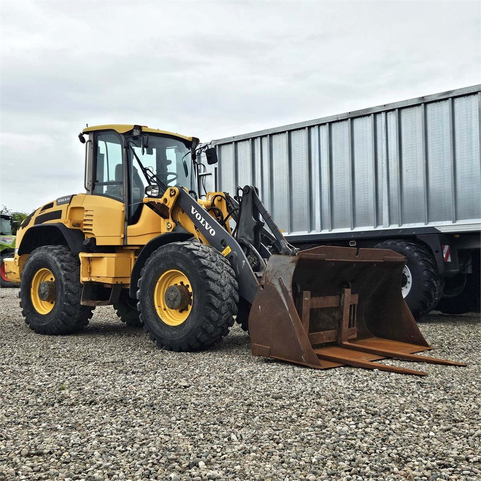 Volvo L45F-TP - Chargeuse sur pneus: photos 2 Volvo L45F-TP - Chargeuse sur pneus: photos 2