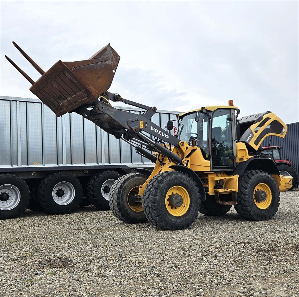 Volvo L45F-TP - Chargeuse sur pneus: photos 5 Volvo L45F-TP - Chargeuse sur pneus: photos 5