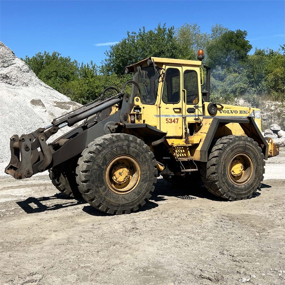 Volvo L70 - Chargeuse sur pneus: photos 1 Volvo L70 - Chargeuse sur pneus: photos 1