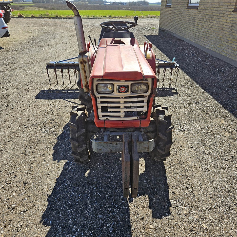 Yanmar 1510 D - Tracteur communal: photos 2 Yanmar 1510 D - Tracteur communal: photos 2
