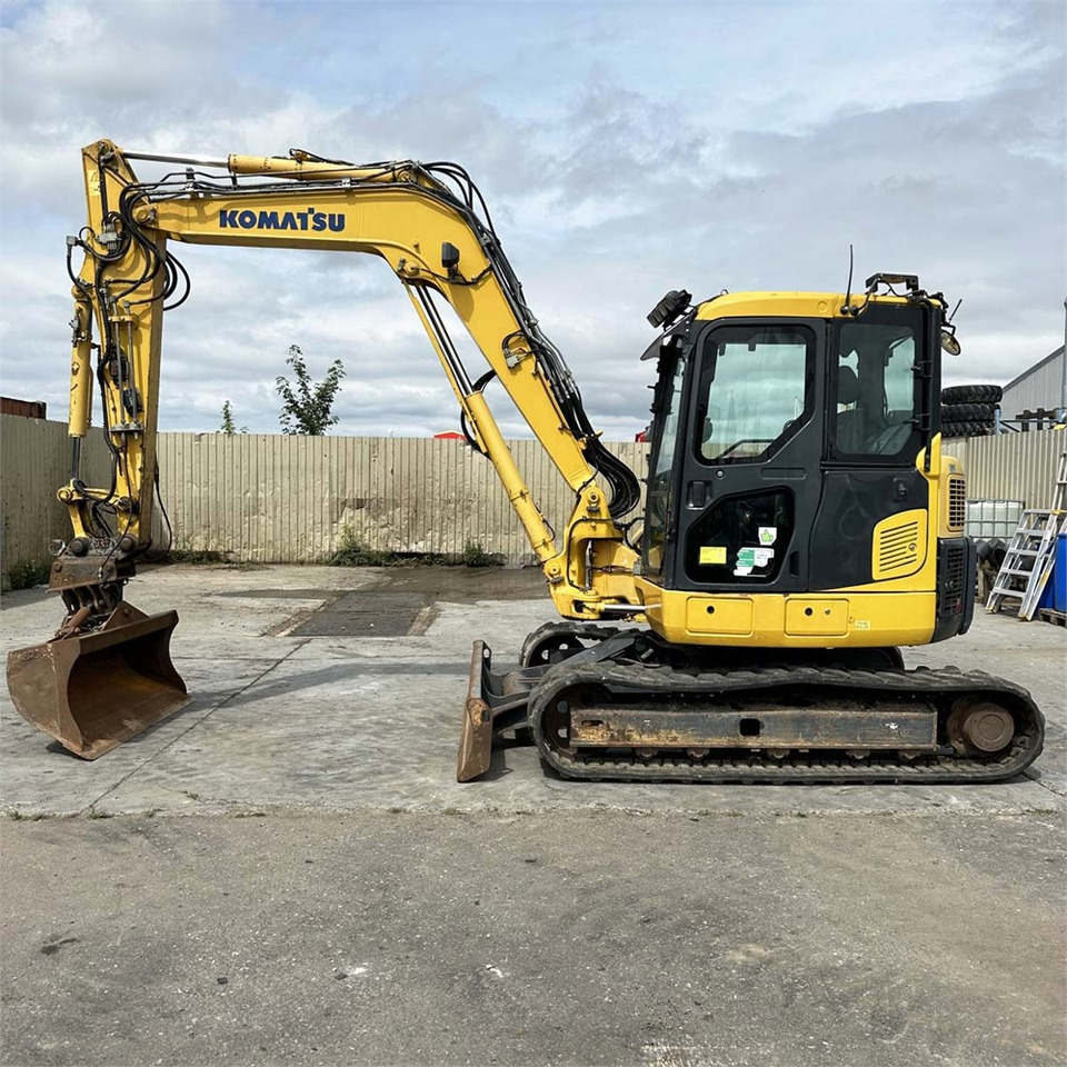 Yanmar VIO80-1A - Mini pelle: photos 1 Yanmar VIO80-1A - Mini pelle: photos 1