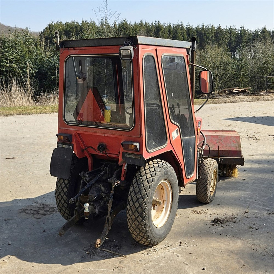 Yanmar YM186 D - Tracteur agricole: photos 3 Yanmar YM186 D - Tracteur agricole: photos 3