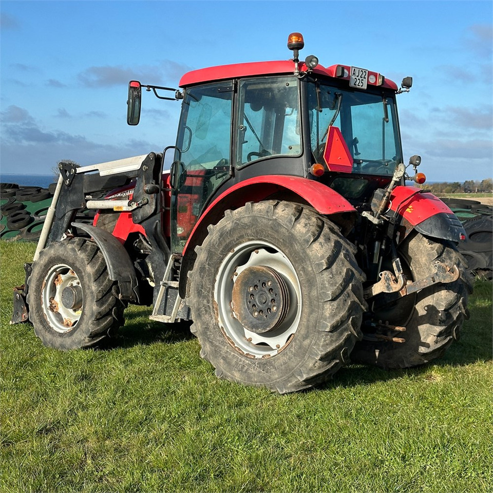 Zetor PROXIMA POWER 120 - Tracteur agricole: photos 4 Zetor PROXIMA POWER 120 - Tracteur agricole: photos 4
