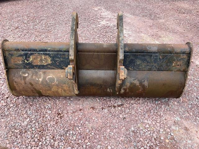 ARDEN EQUIPEMENT 2M - Godet pour pelle pour Engins de chantier: photos 4 ARDEN EQUIPEMENT 2M - Godet pour pelle pour Engins de chantier: photos 4