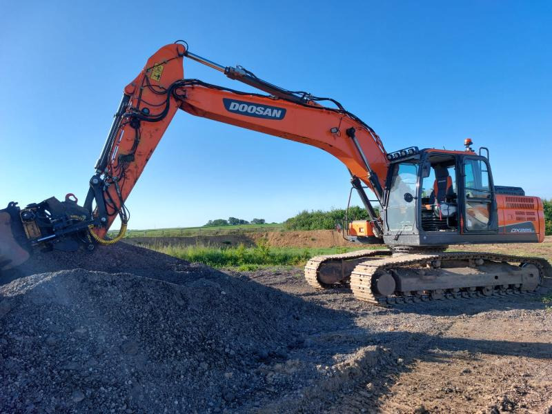 Doosan DX 225LC-5 - Pelle sur chenille: photos 1 Doosan DX 225LC-5 - Pelle sur chenille: photos 1