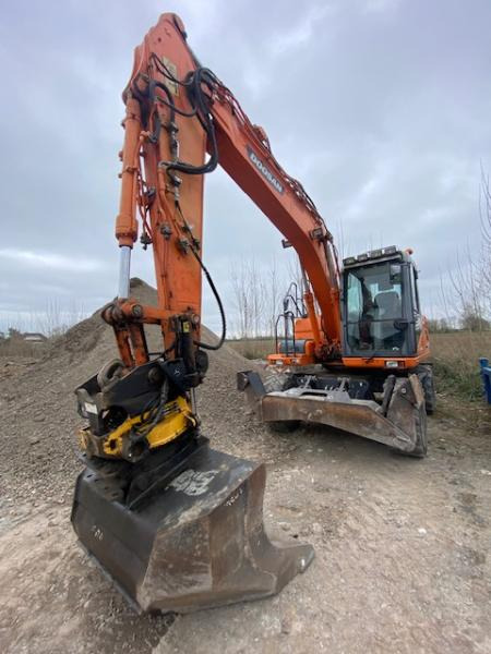 ENGCON LOT EQUIPEMENT S60 - Tiltrotator: photos 4 ENGCON LOT EQUIPEMENT S60 - Tiltrotator: photos 4