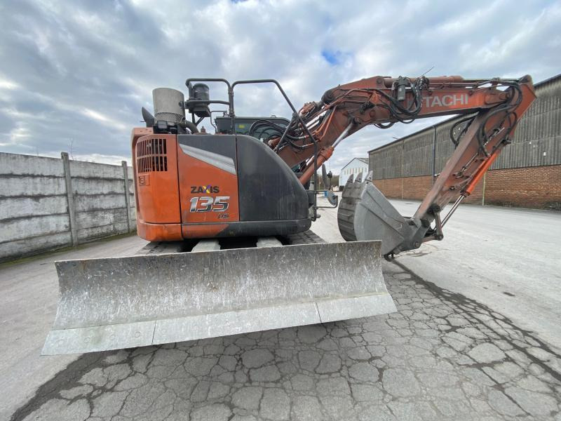HITACHI ZX 135US-7 - Pelle sur chenille: photos 2 HITACHI ZX 135US-7 - Pelle sur chenille: photos 2